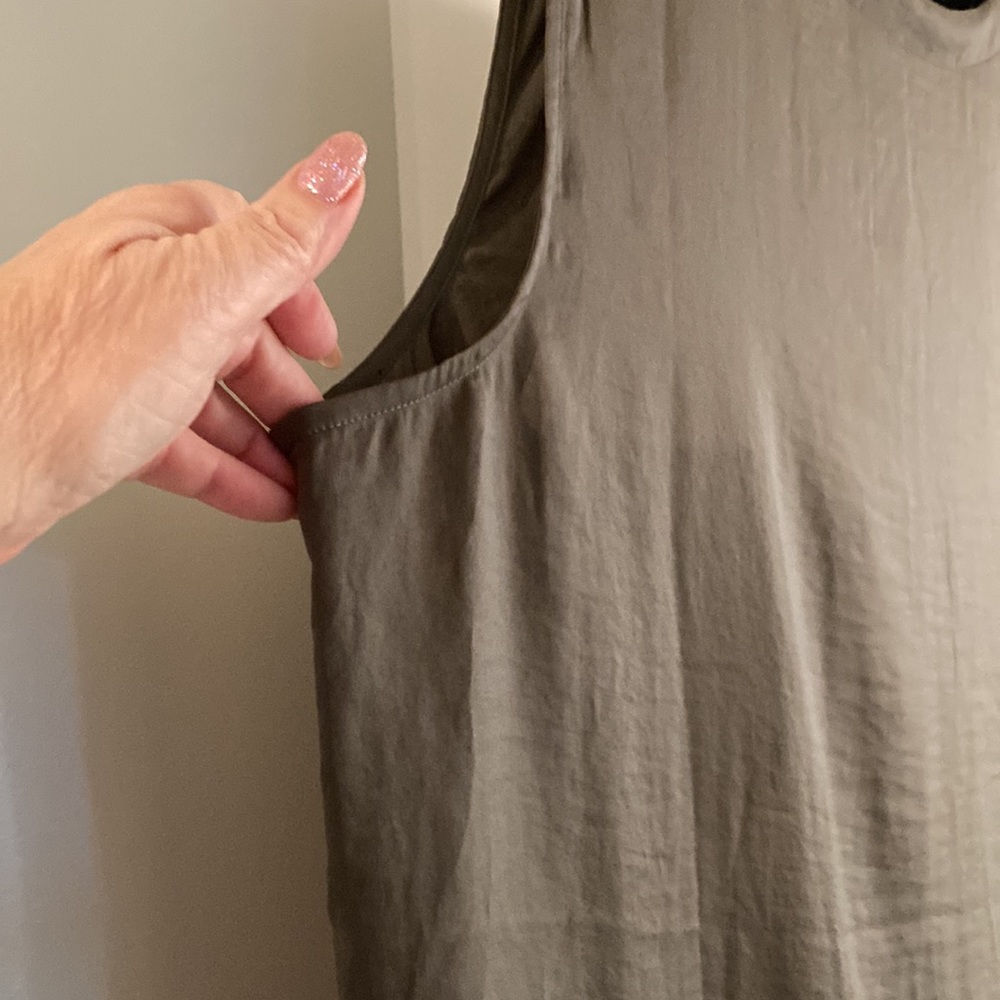 Beautiful Cabi Olive blouse - Picture 6 of 9